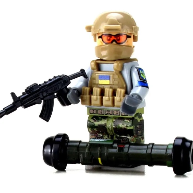 Custom Lego Military Minifigures>The Brick Show Shop Ukrainian Army Anti-Tank Soldier Custom Military Minifig made using LE